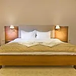 Hotel Yesterday 3*