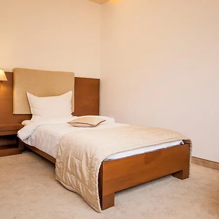 Hotel Yesterday 3*