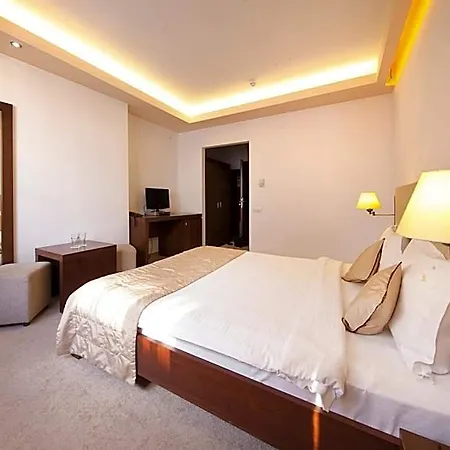 Hotel Yesterday 3*