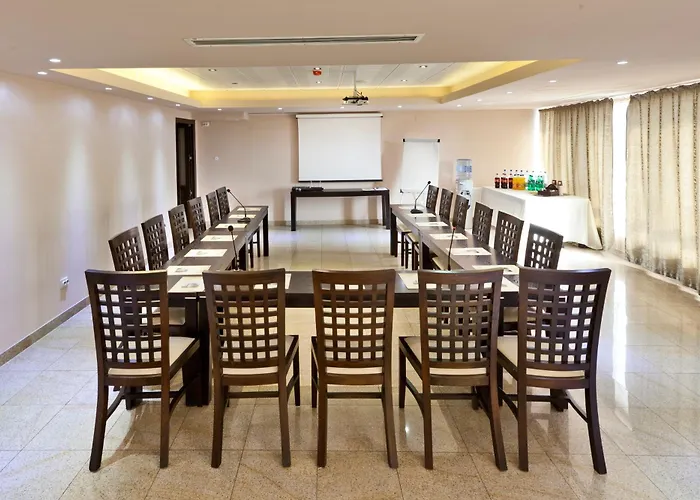 호텔 Yesterday 부쿠레슈티